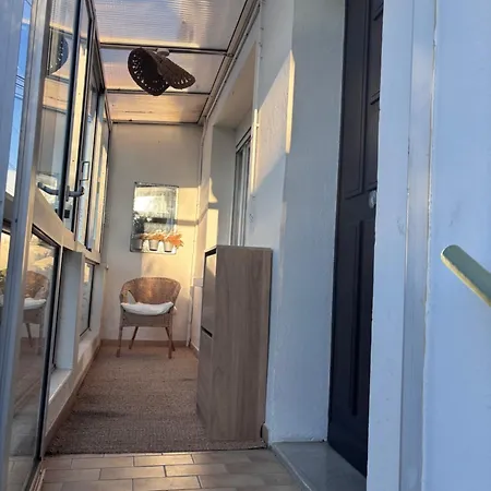 Appartement Calme Et Lumineux, Cour Exterieure, Petits Dejeuners Sur Demande - Proche Gare Et Centre * نيم