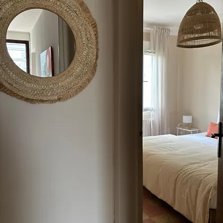 Appartement Calme Et Lumineux, Cour Exterieure, Petits Dejeuners Sur Demande - Proche Gare Et Centre شقة نيم