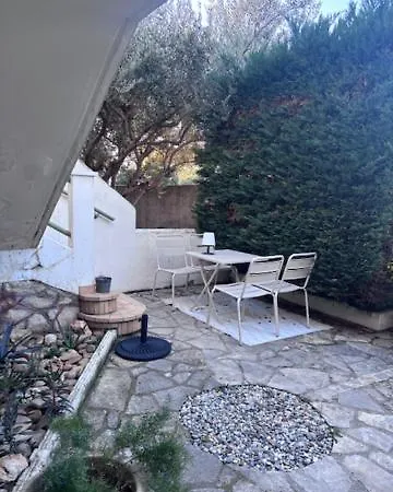Calme Et Lumineux, Cour Exterieure, Petits Dejeuners Sur Demande - Proche Gare Et Centre 아파트 *