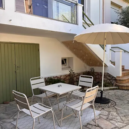 Calme Et Lumineux, Cour Exterieure, Petits Dejeuners Sur Demande - Proche Gare Et Centre 아파트