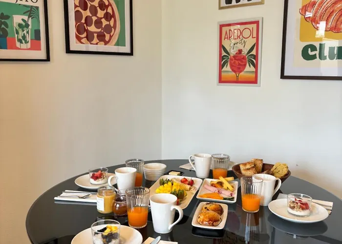 Calme Et Lumineux, Cour Extérieure, Repas Maison Possibles - Proche Gare Et Centre Nimes